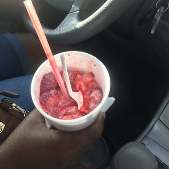 Sno Man Snoballs - Strawberries and cream added - Shaved Ice Near Me - Baton Rouge, Louisiana