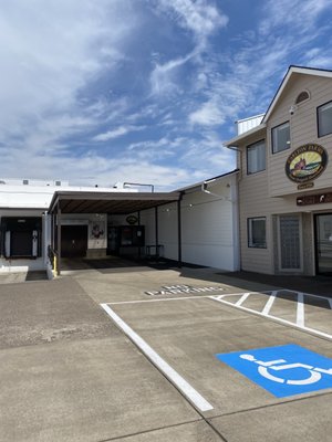 Carlton Farms by null