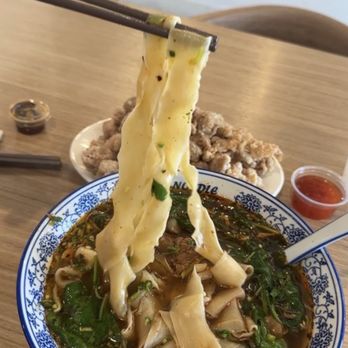 LAN Noodle - Popcorn chicken and braised beef noodle soup - Noodles Near Me - West Covina, California LAN Noodle - Popcorn chicken and braised beef noodle soup - Noodles Near Me - West Covina, California