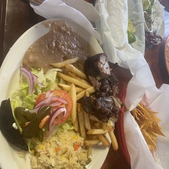 Restaurante El Sinaloense - Carnitas platter, dried out carnitas - Mexican Near Me - King City, California Restaurante El Sinaloense - Carnitas platter, dried out carnitas - Mexican Near Me - King City, California