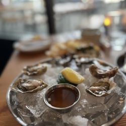 $2 happy hour
