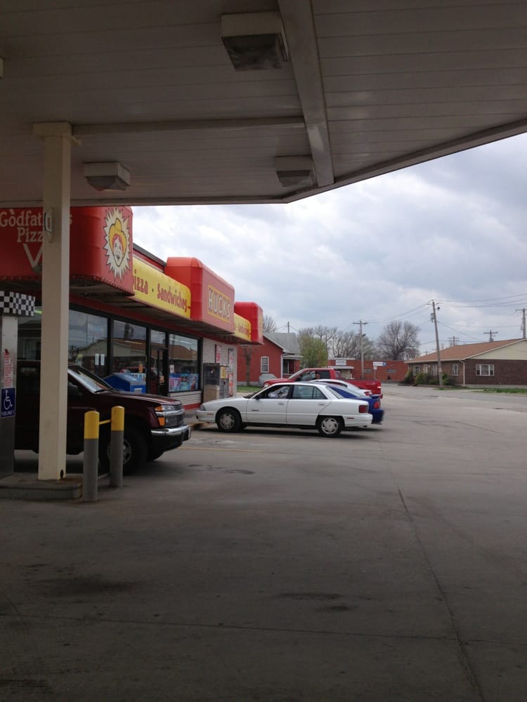 HUCKS Updated August 2024 110 S Main St, Dupo, Illinois Grocery