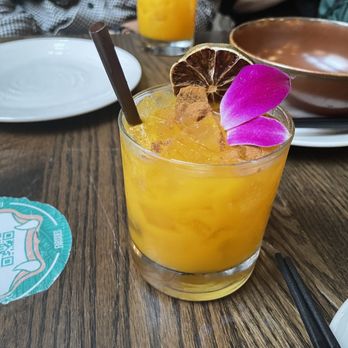 The Farsides - Mango ginger smash - Thai Near Me - Montreal, Quebec