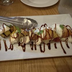 Antimo's Italian Kitchen - Peach caprese