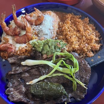 El Tapatio Restaurant - Tios platter. Comes w tortillas. 38$ and worth every pennyyy - Mexican Near Me - Portland, Oregon El Tapatio Restaurant - Tios platter. Comes w tortillas. 38$ and worth every pennyyy - Mexican Near Me - Portland, Oregon