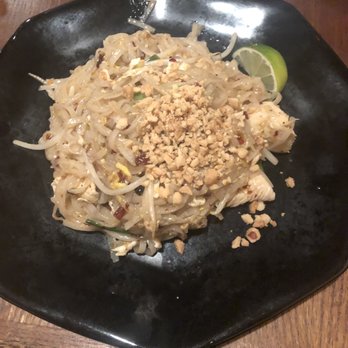 Tree Top Thai Cuisine - Chicken pad Thai - Thai Near Me - Waltham, Massachusetts