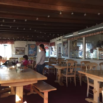 Dino's Pizza - Pizza Near Me - Burbank, California