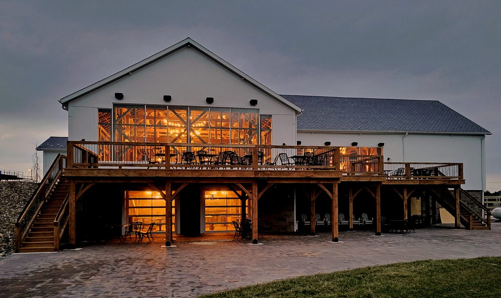 THE BARN AT FIRESTONE FARMS Updated July 2024 1501 Eisenhower Blvd