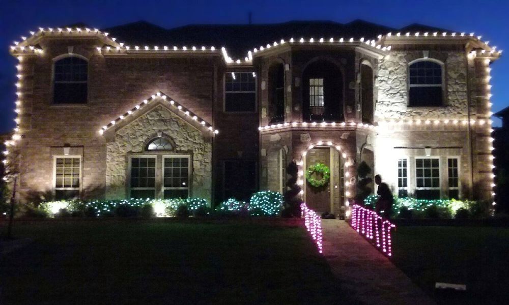 CHRISTMAS LIGHTS BY PEDRO Updated March 2024 Request a Quote