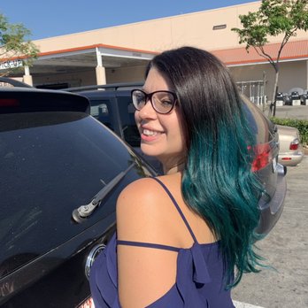 Tease Me Hair Salon - Hombre turquoise - Makeup Artists Near Me - Tujunga, California