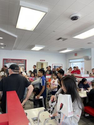 In-N-Out Burger by null
