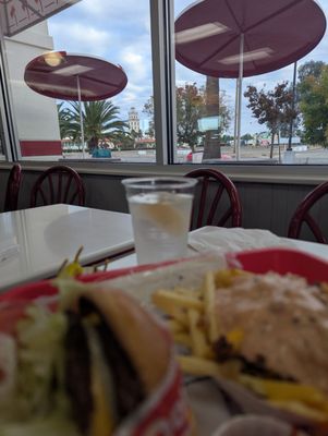 In-N-Out Burger by null