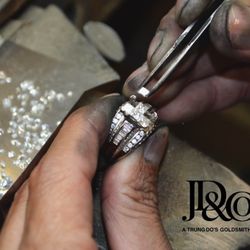 JD & Co- A Trung Do’s Goldsmith Co