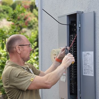 Energy & Ptnrs - Dedicated 240-volt circuit installation for a residential electric oven - Electricians Near Me - El Segundo, California Energy & Ptnrs - Dedicated 240-volt circuit installation for a residential electric oven - Electricians Near Me - El Segundo, California