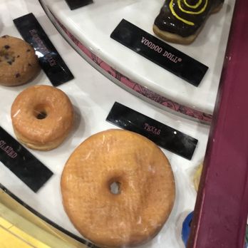 Voodoo Doughnut - Huge yeast donut - Bakeries Near Me - Orlando, Florida Voodoo Doughnut - Huge yeast donut - Bakeries Near Me - Orlando, Florida