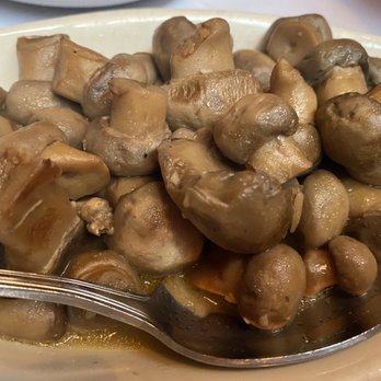 Louie’s Prime Steakhouse - Button mushrooms side - Steakhouses Near Me - Lake Harmony, Pennsylvania Louie’s Prime Steakhouse - Button mushrooms side - Steakhouses Near Me - Lake Harmony, Pennsylvania