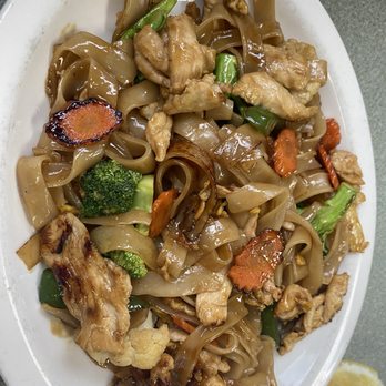 Yes Noodle Soup - Pad See Ew - Noodles Near Me - Fairbanks, Alaska