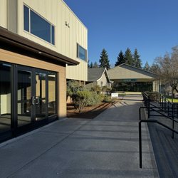 Crossroads Community Church - Beautiful and well kept campus!