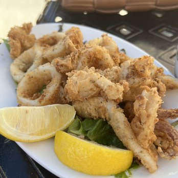 Putnam Restaurant - Fried Calamari - Diners Near Me - Greenwich, Connecticut