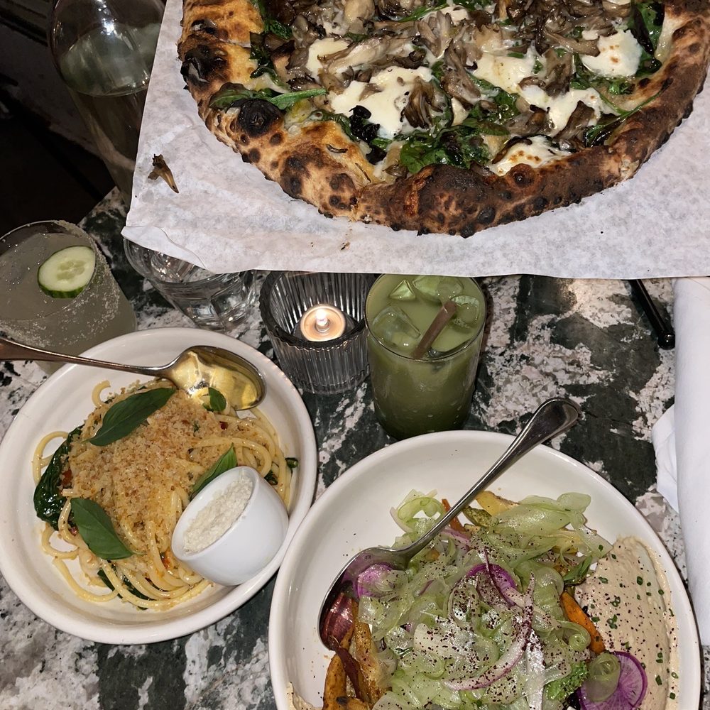 Great White - mushroom pizza 20/10 shrimp pasta 10/10 Harvest Bowl 8/10 - Cafes Near Me - Los Angeles, California