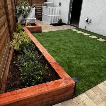 Living Stone Paver Services - Raised planter in redwood rough - Landscaping Near Me Living Stone Paver Services - Raised planter in redwood rough - Landscaping Near Me