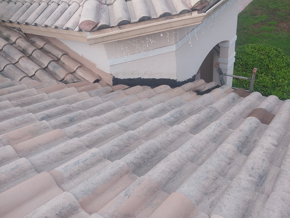 Slide of Jesus Cruz Roofing