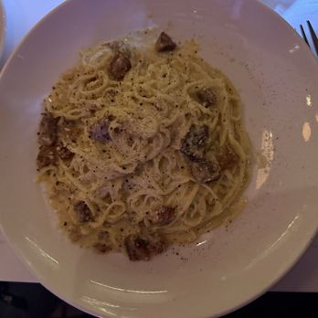 Gussie's Handmade Italian - Classic Spaghetti Carbonara - Italian Near Me - Chicago, Illinois