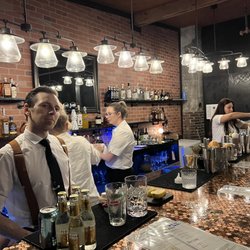 Giatti's Speakeasy - Penny top bar
