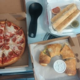 This order was a half deluxe stromboli, small order of breadsticks, and med pizza 1 topping.