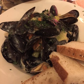 Kop Van Jut - Mussels from Catch of the day. Tastes fresh. Creamy and slightly bitter sauce. Served with breads and chips. 9 euros. - Cafes Near Me - Amsterdam, New Hampshire Kop Van Jut - Mussels from Catch of the day. Tastes fresh. Creamy and slightly bitter sauce. Served with breads and chips. 9 euros. - Cafes Near Me - Amsterdam, New Hampshire