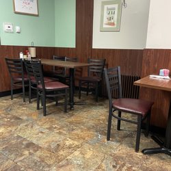 Libbys Restaurant - Interior