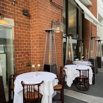 Mr Chow - Sidewalk dining with heat lamps - Chinese Near Me - Beverly Hills, California Mr Chow - Sidewalk dining with heat lamps - Chinese Near Me - Beverly Hills, California