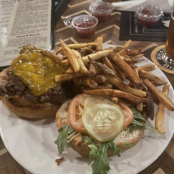Brass Ring Brewing - Burger - Brewpubs Near Me - Grand Rapids, Michigan