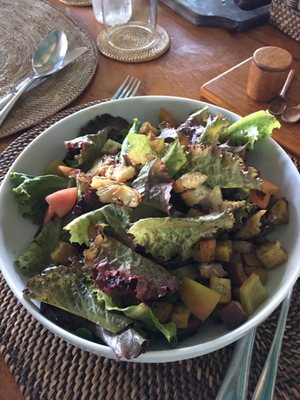 Cafe du Tukon by null