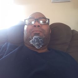 Nic's Tobacco Outlet - Of me