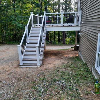JWC Building & Remodeling - stairs leading up to a deck - General Contractors Near Me JWC Building & Remodeling - stairs leading up to a deck - General Contractors Near Me