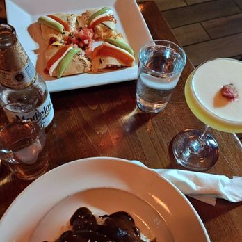 La Contenta Les - Mexican Near Me - New York, New York