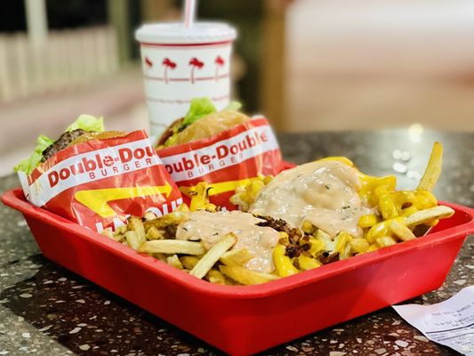 In-N-Out Burger by null