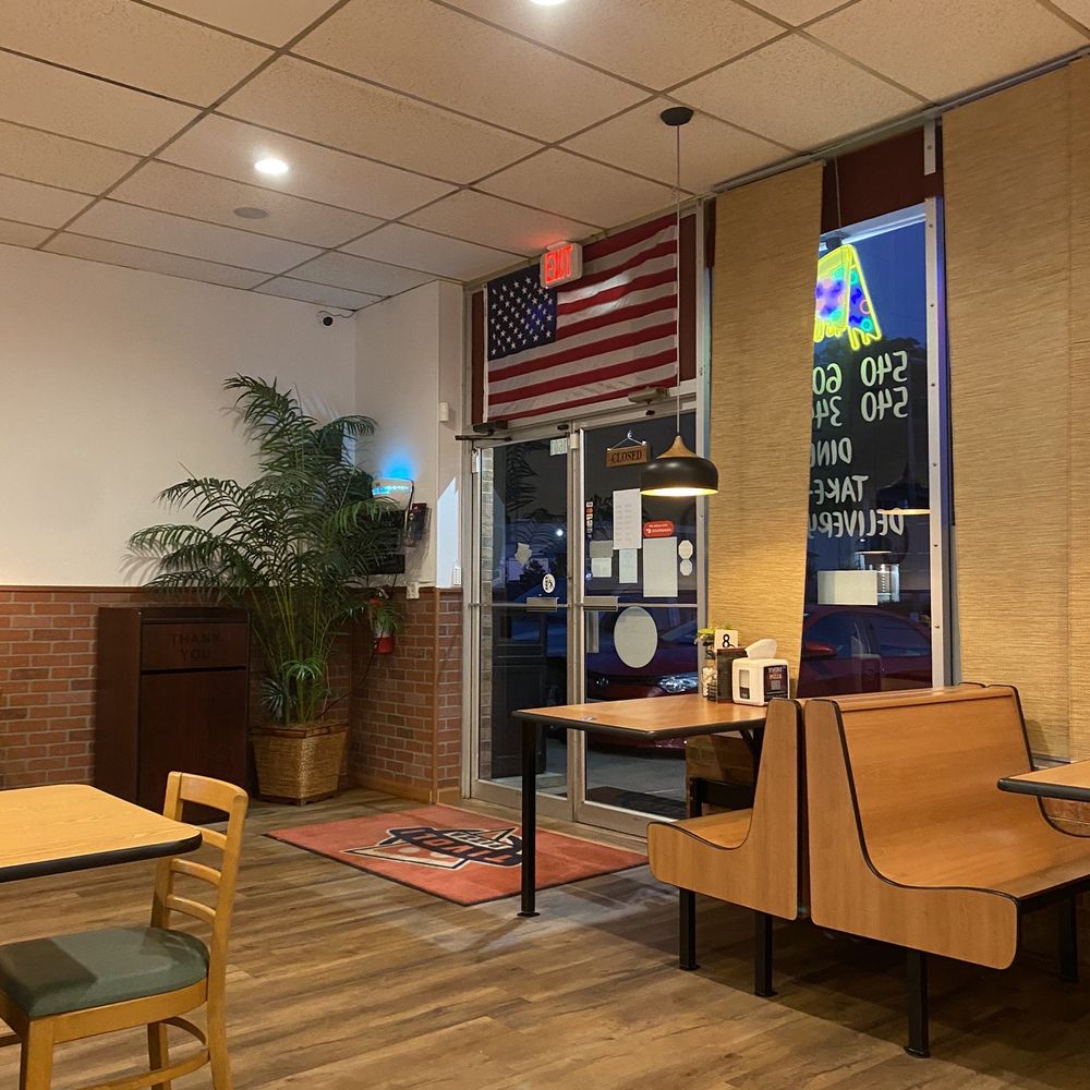 Tivoli Pizza - Entrance and dining area - Pizza Near Me - Salem, Virginia Tivoli Pizza - Entrance and dining area - Pizza Near Me - Salem, Virginia