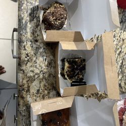 Tintto by Tributo - Nutella alfajores, Oreo cheesecake, bread pudding, macarons