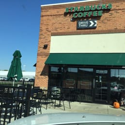 Nice outdoor seating. Nice outdoor seating.