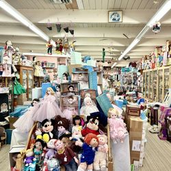 Nice Twice Doll Shop