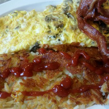 Boone County Family Restaurant - Mushroom omelet - Breakfast & Brunch Near Me - Caledonia, Illinois Boone County Family Restaurant - Mushroom omelet - Breakfast & Brunch Near Me - Caledonia, Illinois