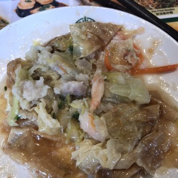 Tim Ho Wan - Steamed bean curd filled with pork, vegetables and shrimp.  Again the stuffing was not enough. - Dim Sum Near Me - Honolulu, Hawaii