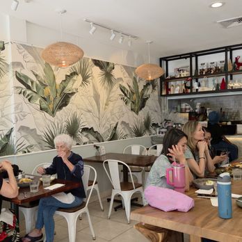 Fig & Ginger - Inside - Breakfast & Brunch Near Me - Honolulu, Hawaii