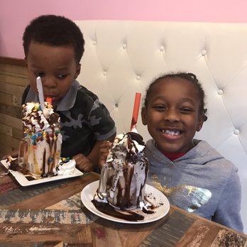 K & J's Elegant Pastries - Desserts Near Me - Birmingham, Alabama
