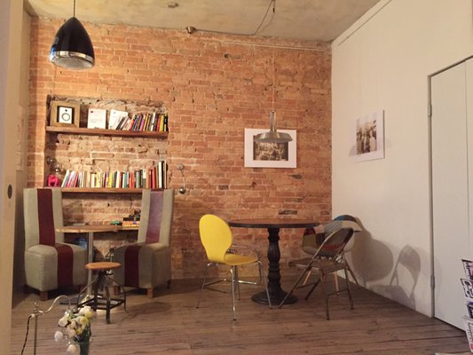 Paręosób Gallery Cafe by null