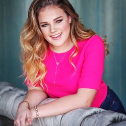 SKYNN - Senior Pictures makeup by Jessica!