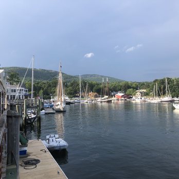 Waterfront - gorgeous - Seafood Near Me - Camden, Maine