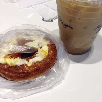 Paris Baguette - Cronut and coffee - Bakeries Near Me - Edison, New Jersey Paris Baguette - Cronut and coffee - Bakeries Near Me - Edison, New Jersey